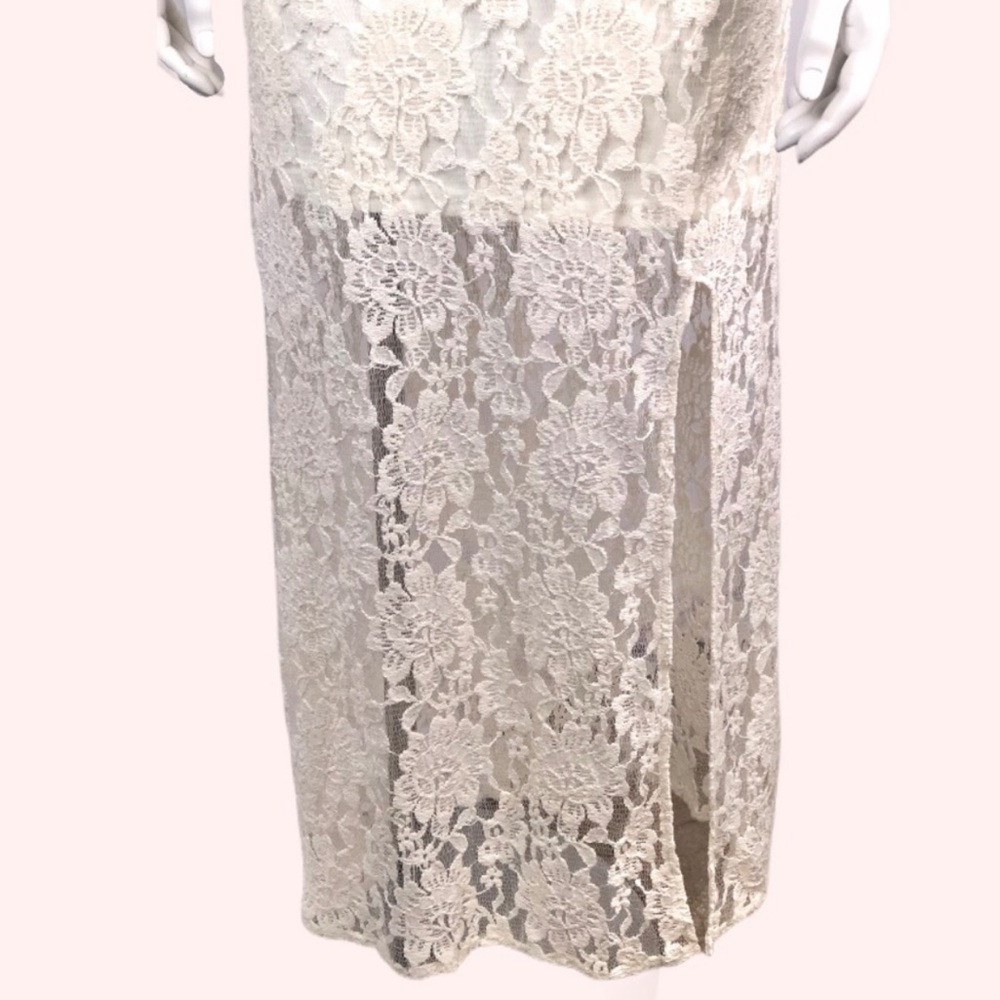 WHITE LACE MAXI DRESS - Picture 4 of 11